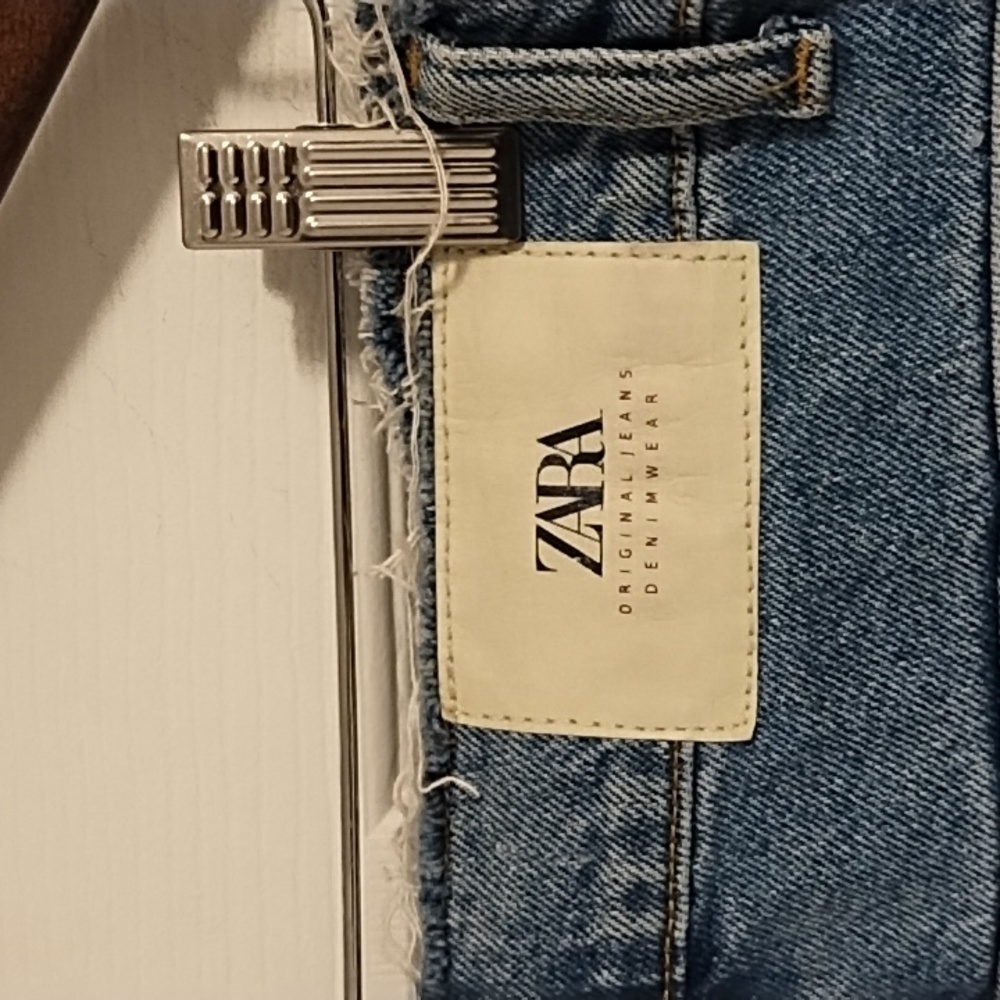 Zara High Rise Jeans - Picture 6 of 8